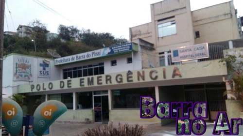 Moto bate em portão e homem fica ferido no Oficinas Velhas