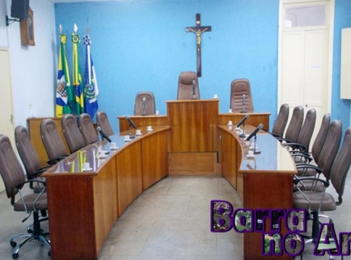 Com maioria simples, Câmara aprova projeto do executivo que aumenta contribuição para iluminação pública