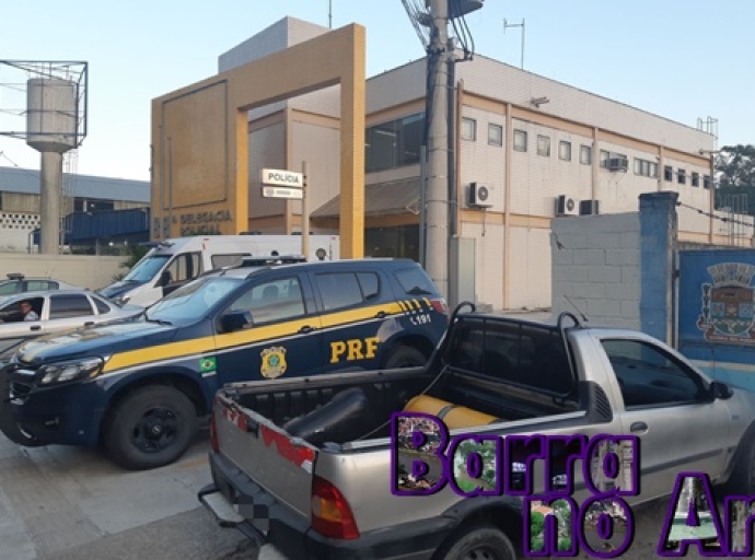 Veículo com numeração de motor suprimido é apreendido na BR393